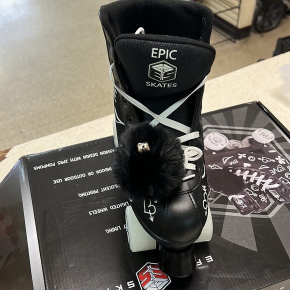 Brand new Epic Skates - Picture 2 of 4